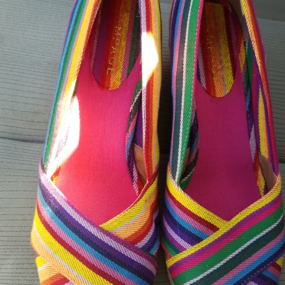 Wedge shoes